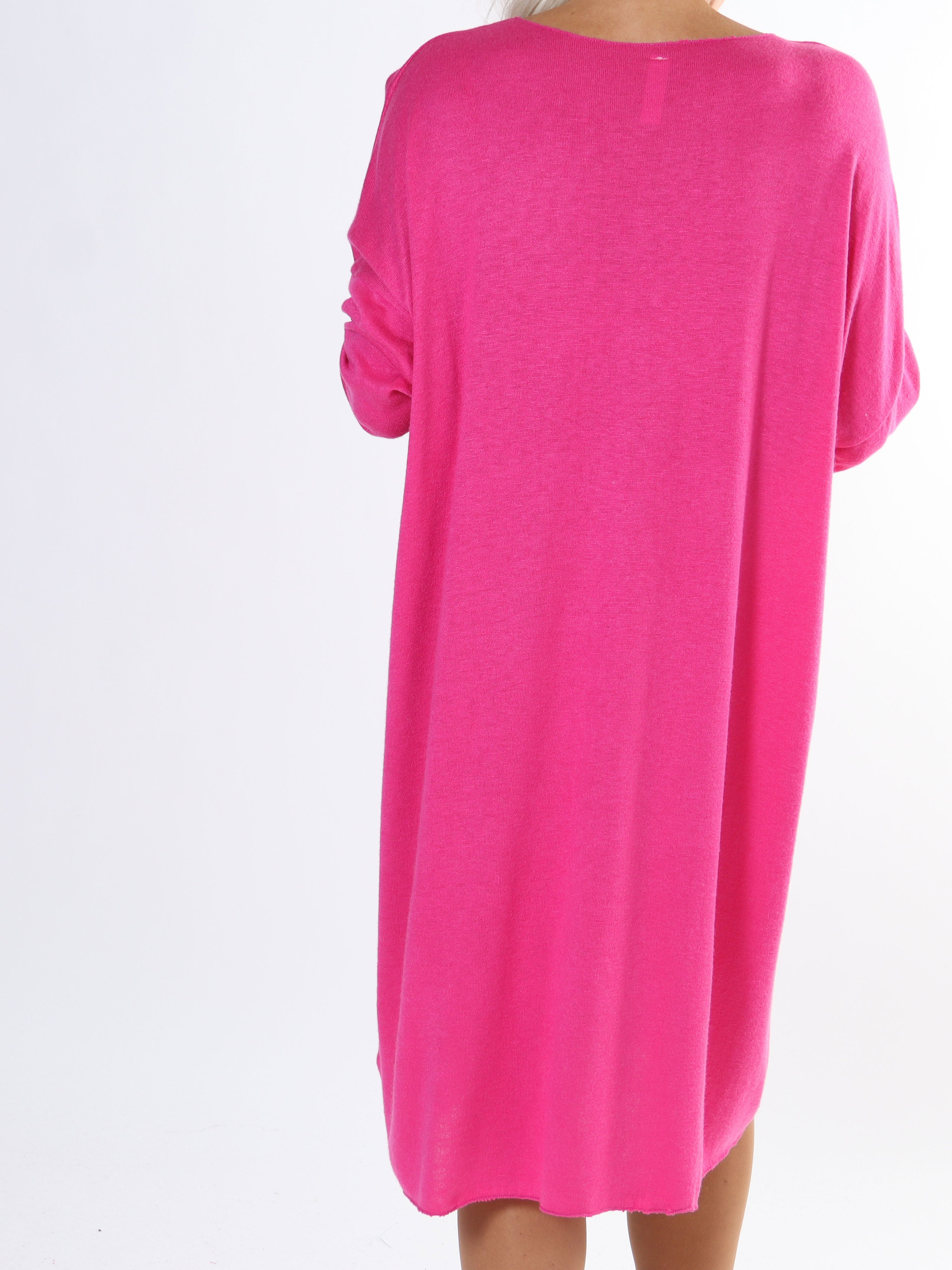 Lucia - Plus size kjole i viskose med print af sølv hjerter og skrift